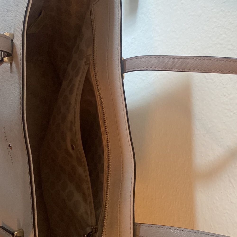 Kate Spade - Picture 2 of 4